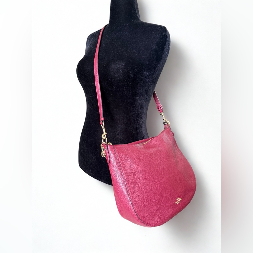 Coach Chelsea Hobo 32 in Cherry Pebble Leather – Pre-❤️ in EUC - Picture 3 of 12